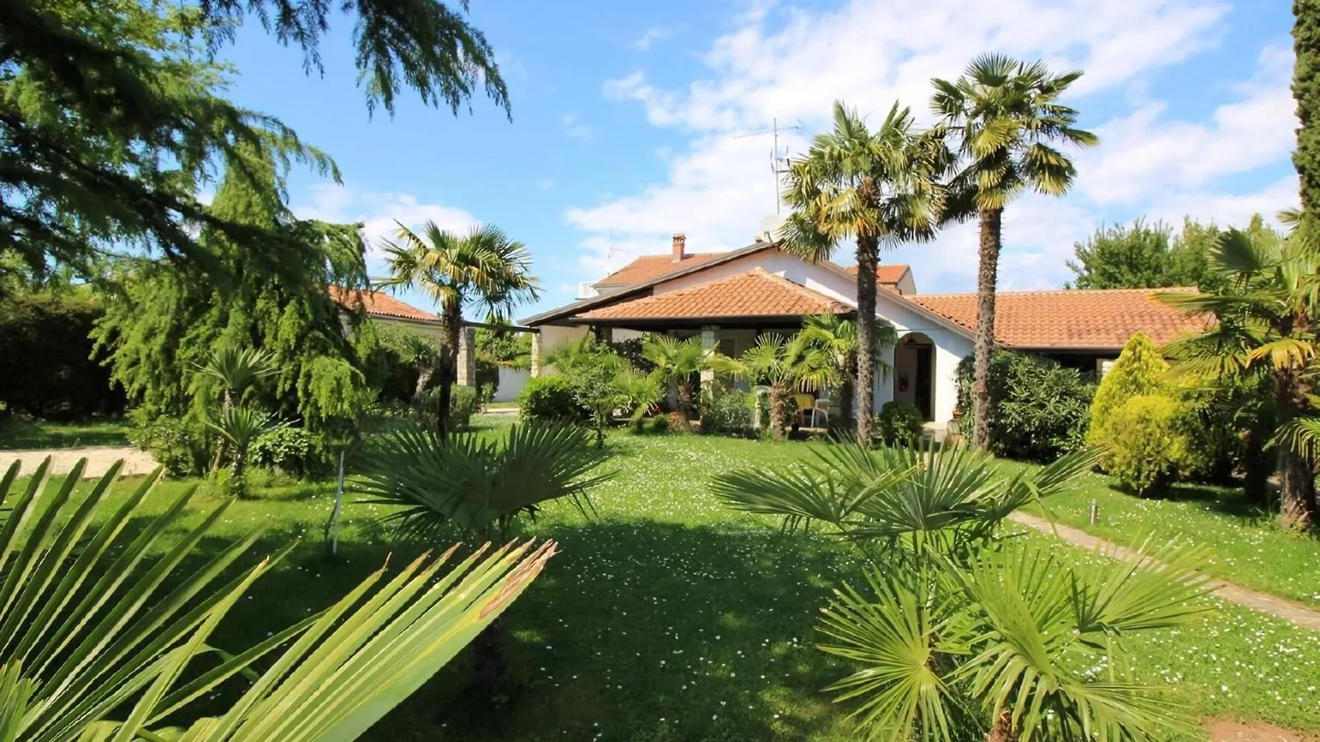 Ferienhaus Manja In Porec Mit Gepflegtem Garten